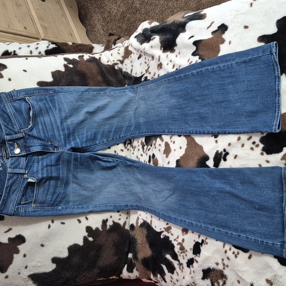 American Eagle Outfitters, Kick Boot, Womens Boot Cut Jeans, Size 8 Long. - Picture 3 of 14